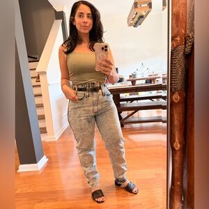 Vintage Women’s 90’s Acid Wash high waisted Jeans